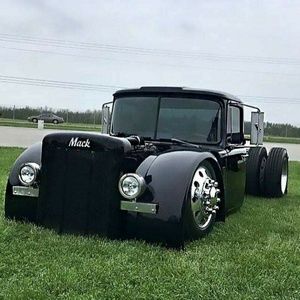 Meet your Posher, Seth